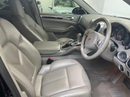 Porsche Cayenne full