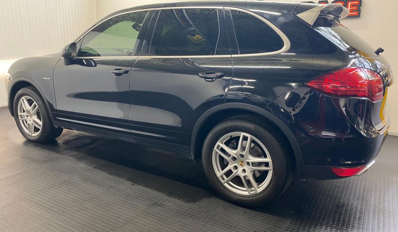 Porsche Cayenne full