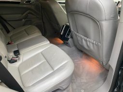 Porsche Cayenne full