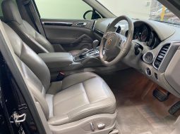 Porsche Cayenne full