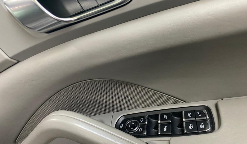 Porsche Cayenne full