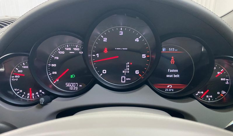 Porsche Cayenne full