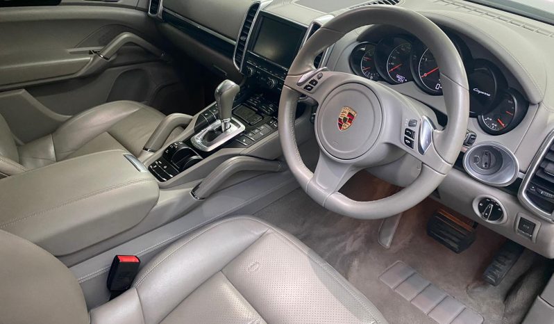 Porsche Cayenne full