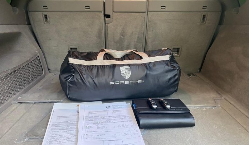 Porsche Cayenne full