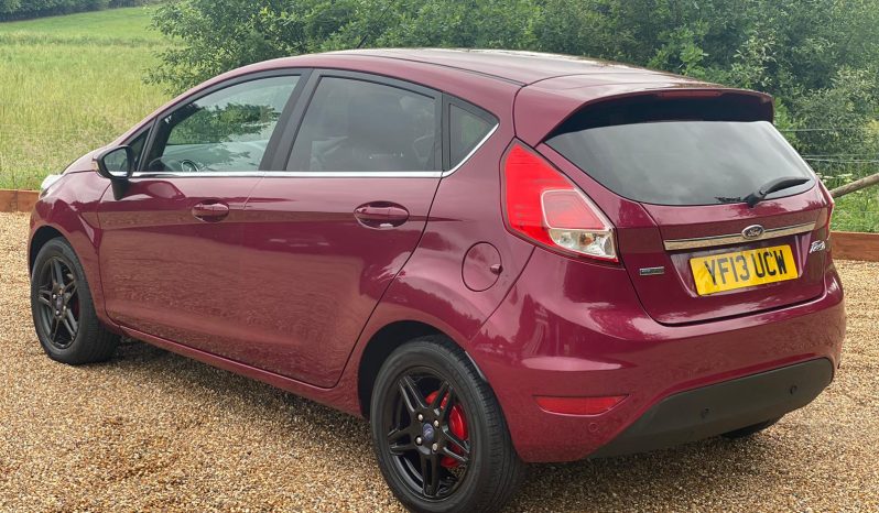 Ford Fiesta 2013 full