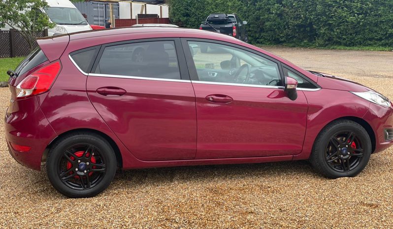 Ford Fiesta 2013 full