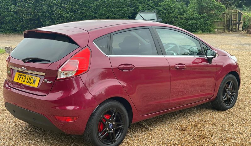 Ford Fiesta 2013 full