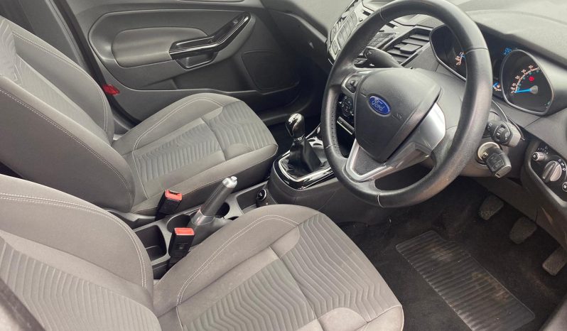 Ford Fiesta 2013 full